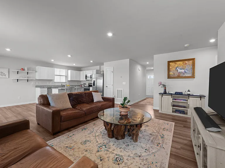 45 Florentine Ct — Photo 17