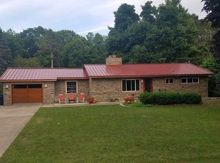 510 Meadow Ln, Charlevoix, MI 49720