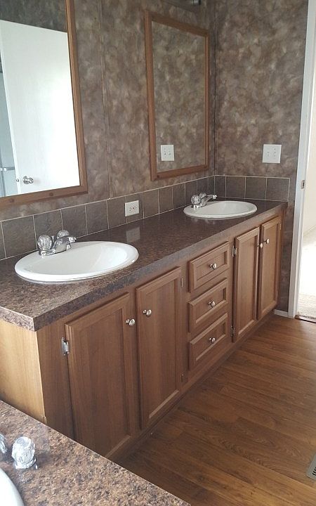 1st image of 806 Ryan Ct