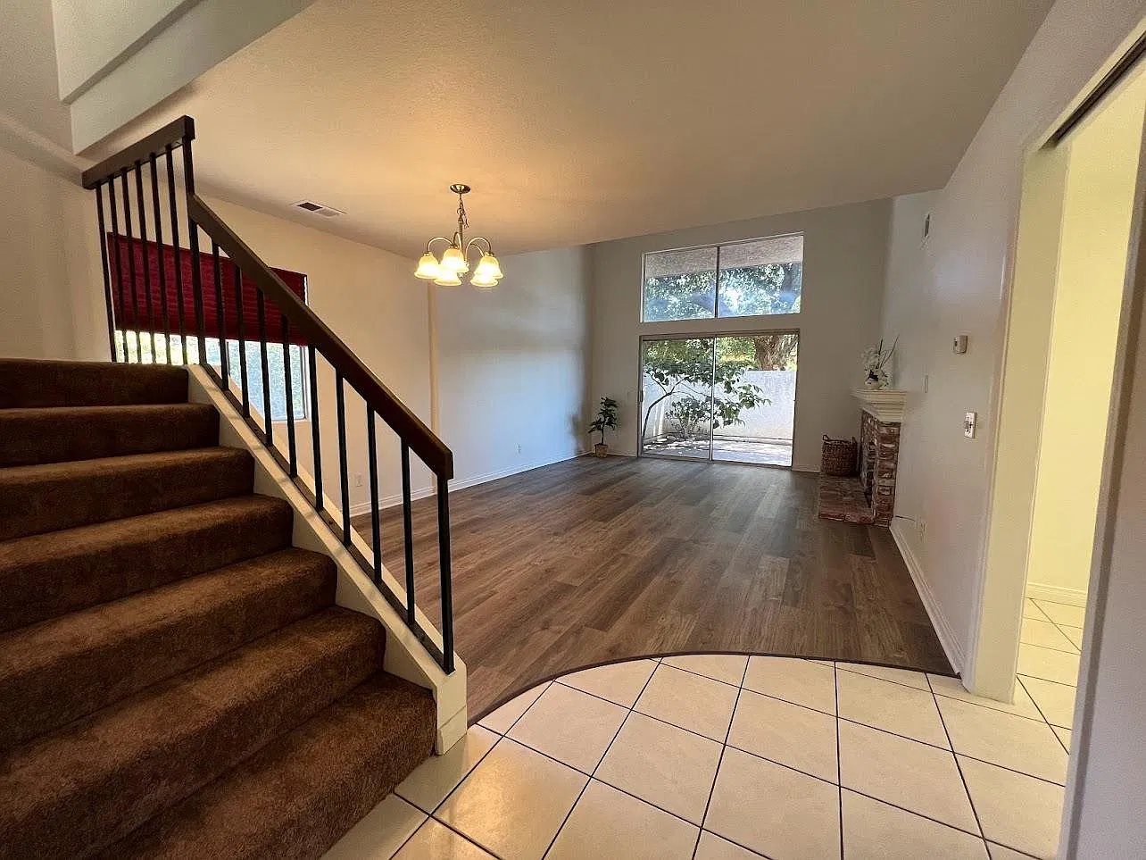 3 bed, 1334 sqft, $3,500 — Photo 2
