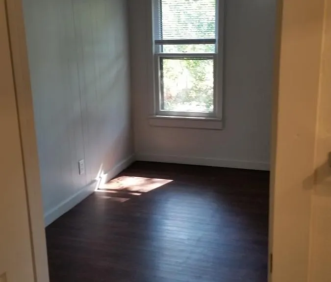 1106 S Avenue B — Photo 8