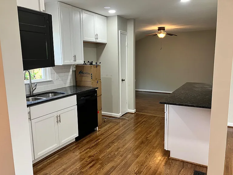 1080 Sherbrooke Dr — Photo 11