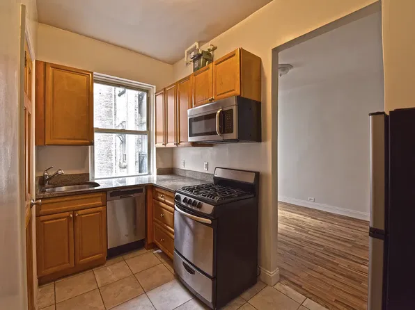 230 Thompson St APT 18, New York, NY 10012
