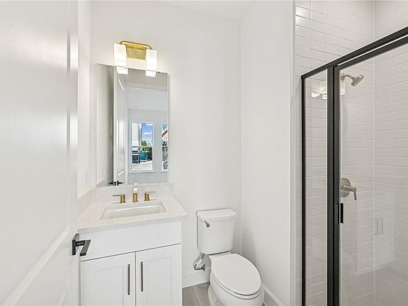 4th image of 2218 Brix St