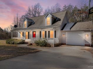 1855 Leigh Mountain Rd, Green Bay, VA 23942