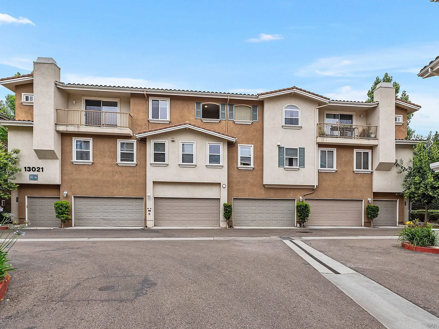 Heritage Villas — Photo 4