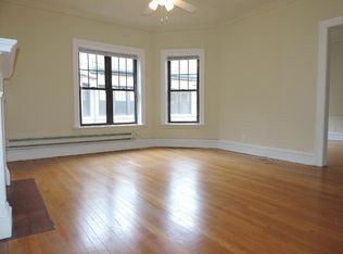 927 Forest Ave #15, Evanston, IL 60202