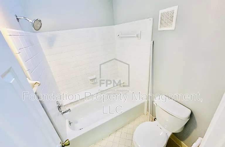 5682 Richburg Ave — Photo 10