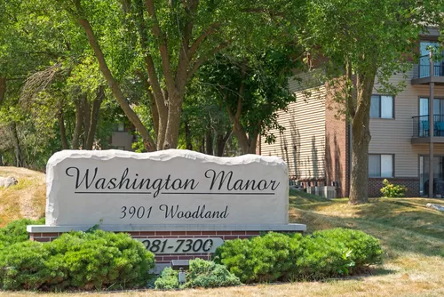 Washington Manor Photo 1