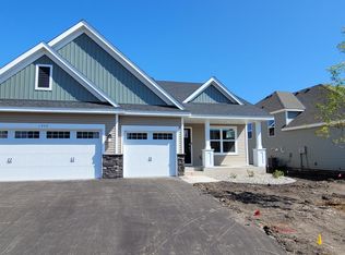 1909 Arbor Ln, Carver, MN 55315