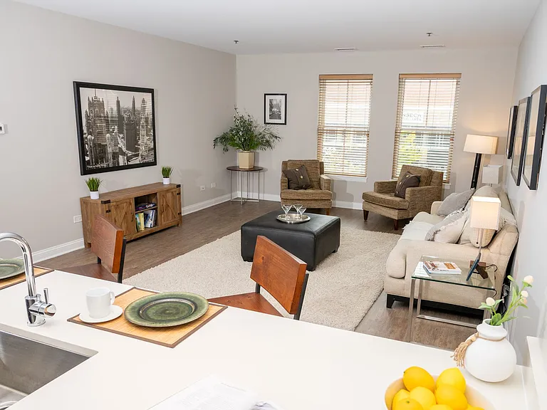 The Residence at the Glen Town Center — Photo 28