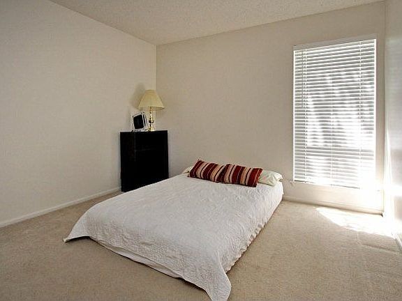 5th image of 9535 Burwick Dr