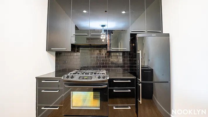 Rented by Nooklyn NYC LLC | media 78