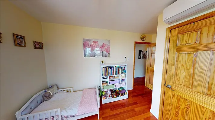 Sold by Remax Edge | media 12