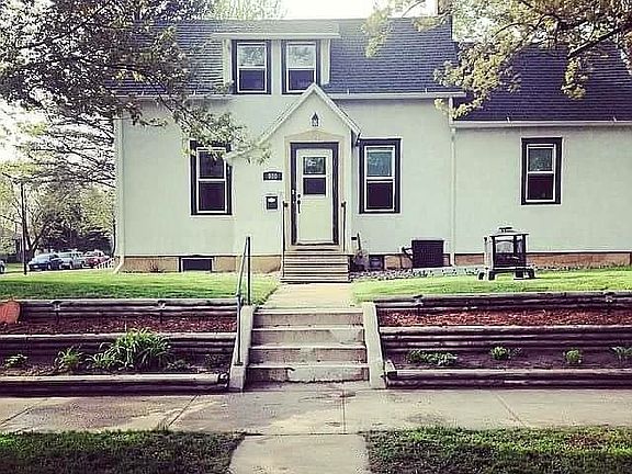 5th image of 900 N Franklin St