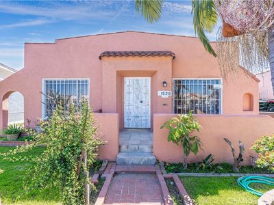 1526 E 80th St, Los Angeles, CA, 90001