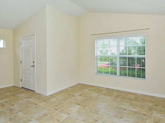 5th image of 12499 Sagewood Dr