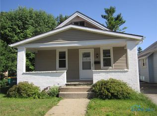 1110 W Elm Tree Rd, Rossford, OH 43460