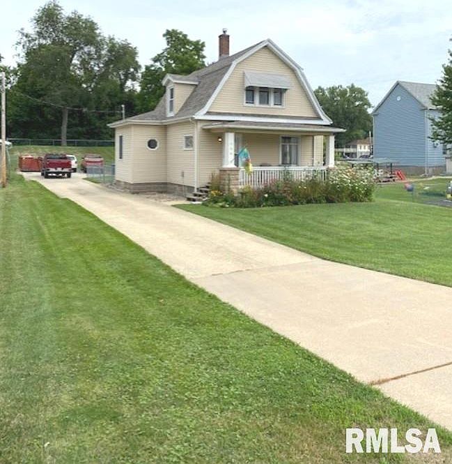 1st image of 106 W 23rd Ave