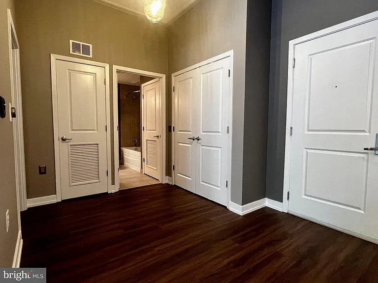 820 N Pollard St #103 — Photo 6