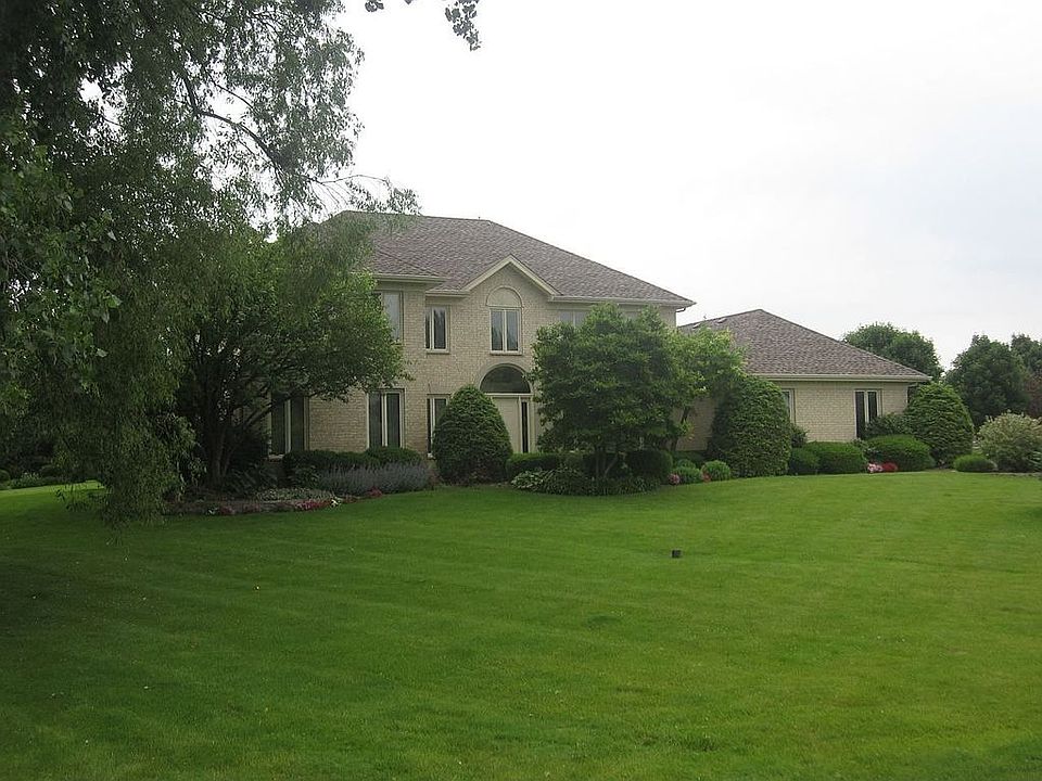 1st image of 22202 W Thornridge Dr