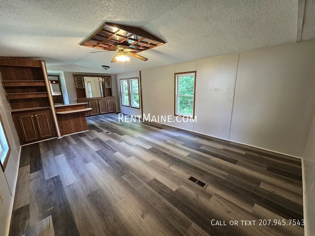 3 bed, 1064 sqft, $1,250 — Photo 1