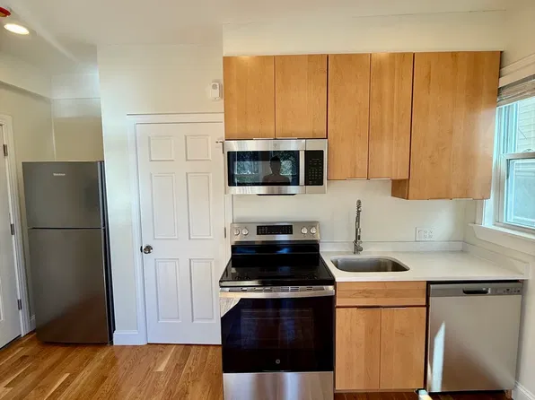 8 Joyce St Residences