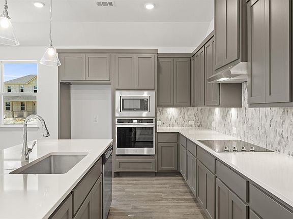 Devonshire - Crockett Interior Image 5