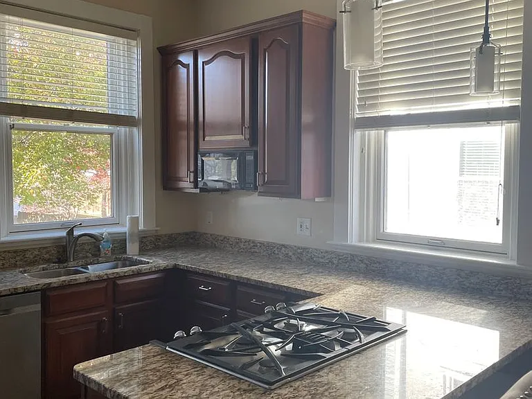 3543 Michigan Ave — Photo 4