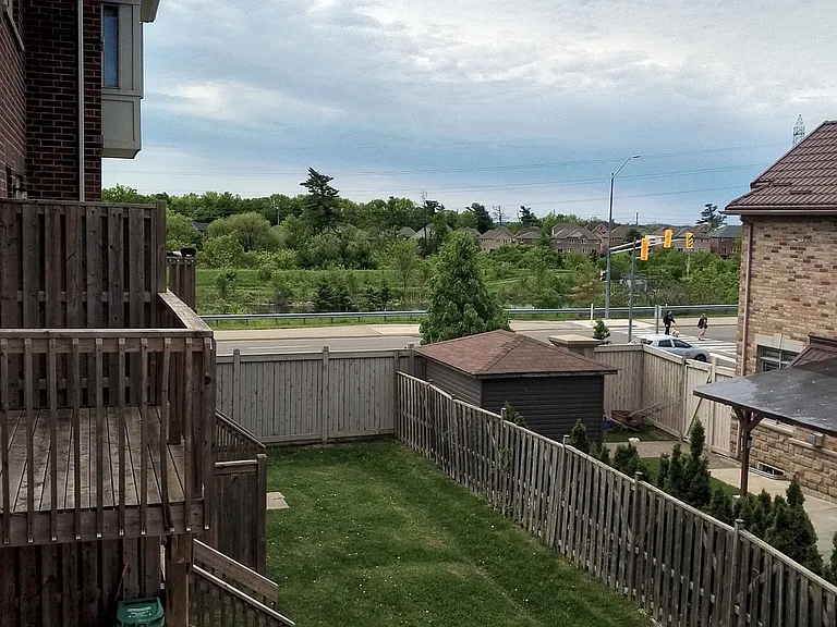 32 Aspen Hills Rd #4 — Photo 14