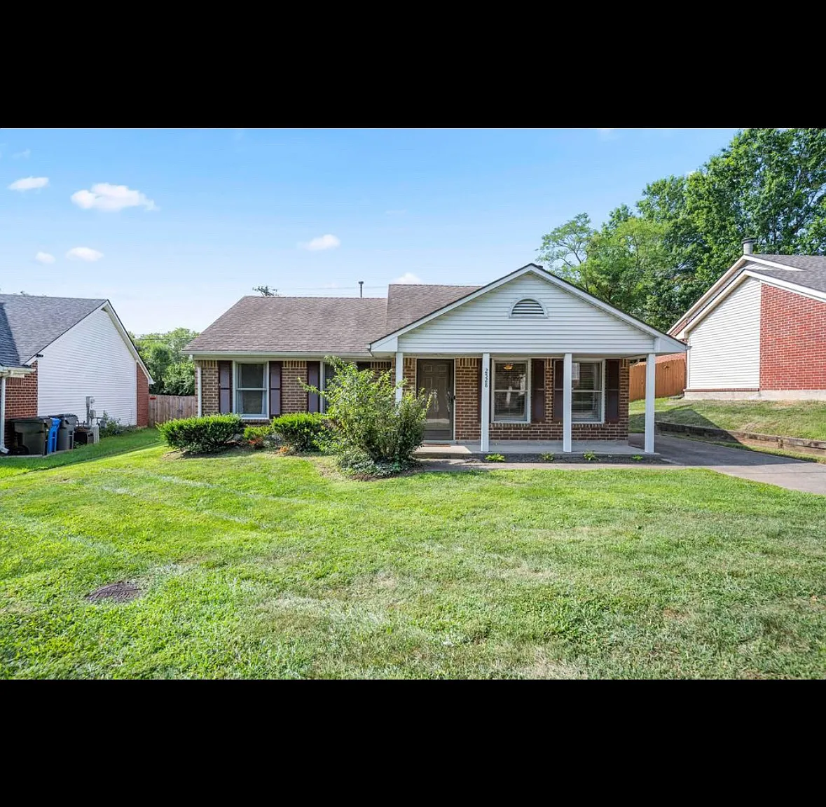 2528 Ashbrooke Dr — Photo 1