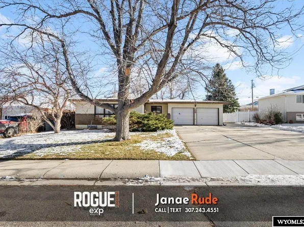 105 Marigold St, Casper, WY 82604