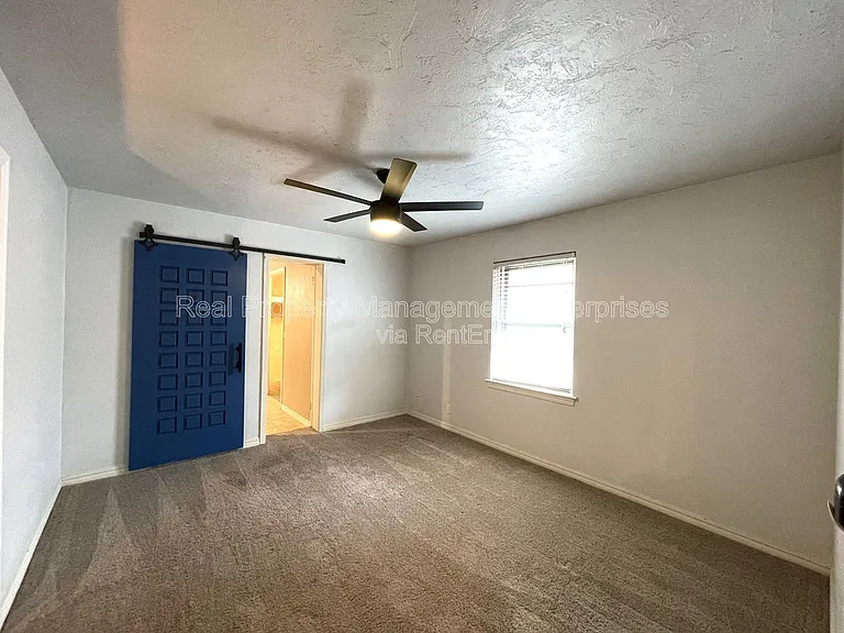2225 NW 50th St — Photo 11