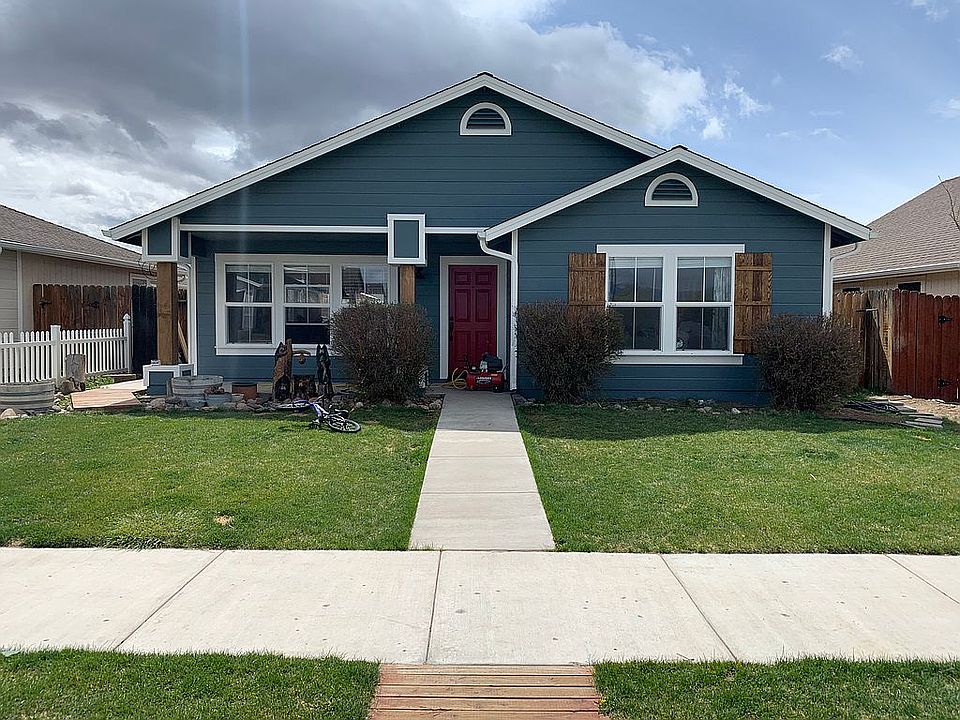 2nd image of 1423 Pin Oak Dr