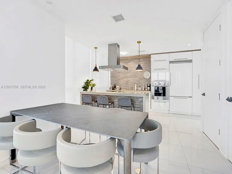 1100 Biscayne Blvd #4001 — Photo 18