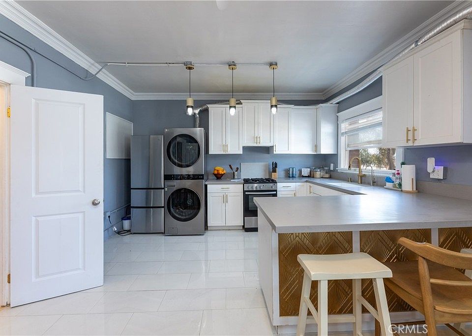 1st image of 800 Pacific Ave APT 305