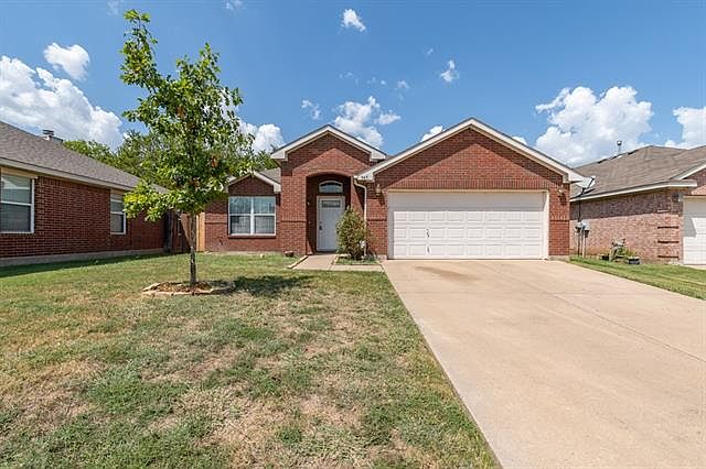 1st image of 945 Plumeria Dr