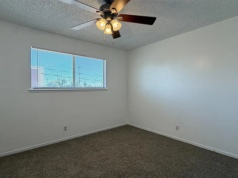 2514 E Andrews Ave — Photo 15