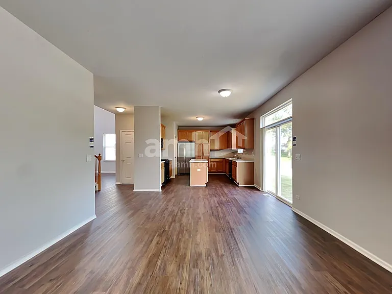1575 Arlington St — Photo 8