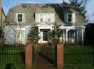 1955 University St, Eugene, OR 97403