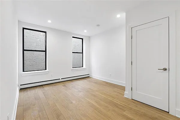 Rented by Maz Group NY | media 5