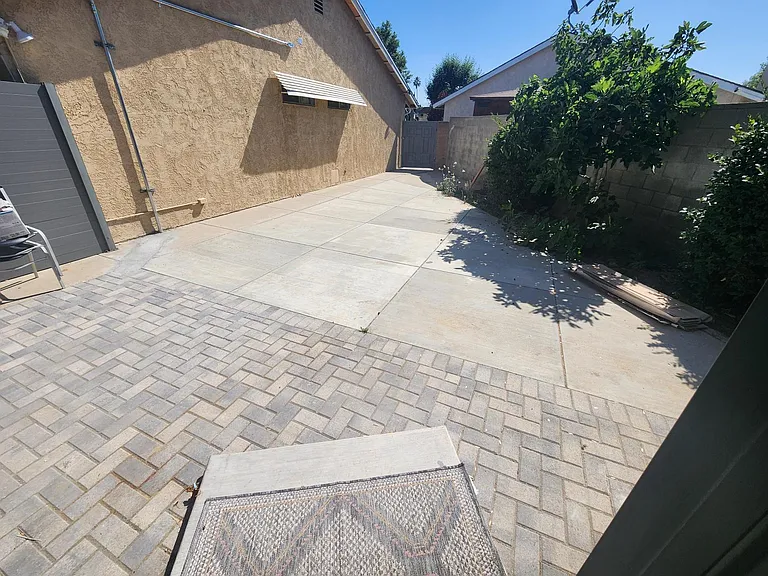 9807 Peach Ave — Photo 11