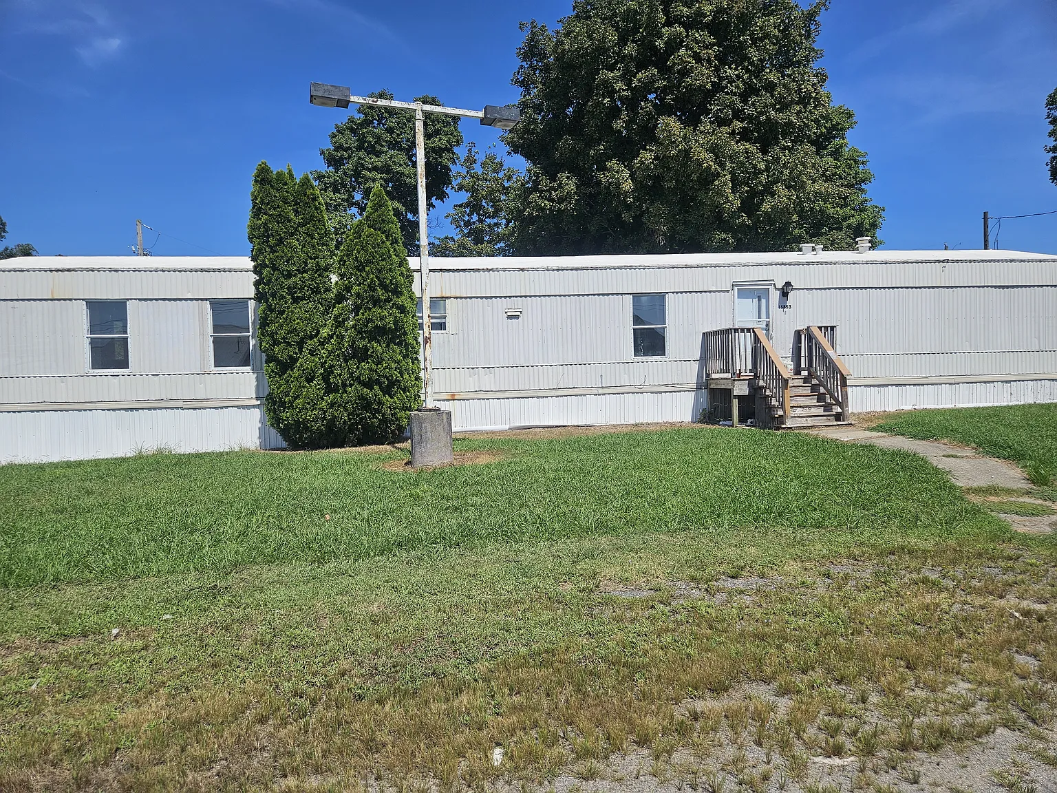 3 bed, $1,000 — Photo 1