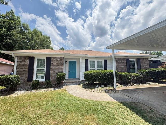 1st image of 2524 Water Oak Dr