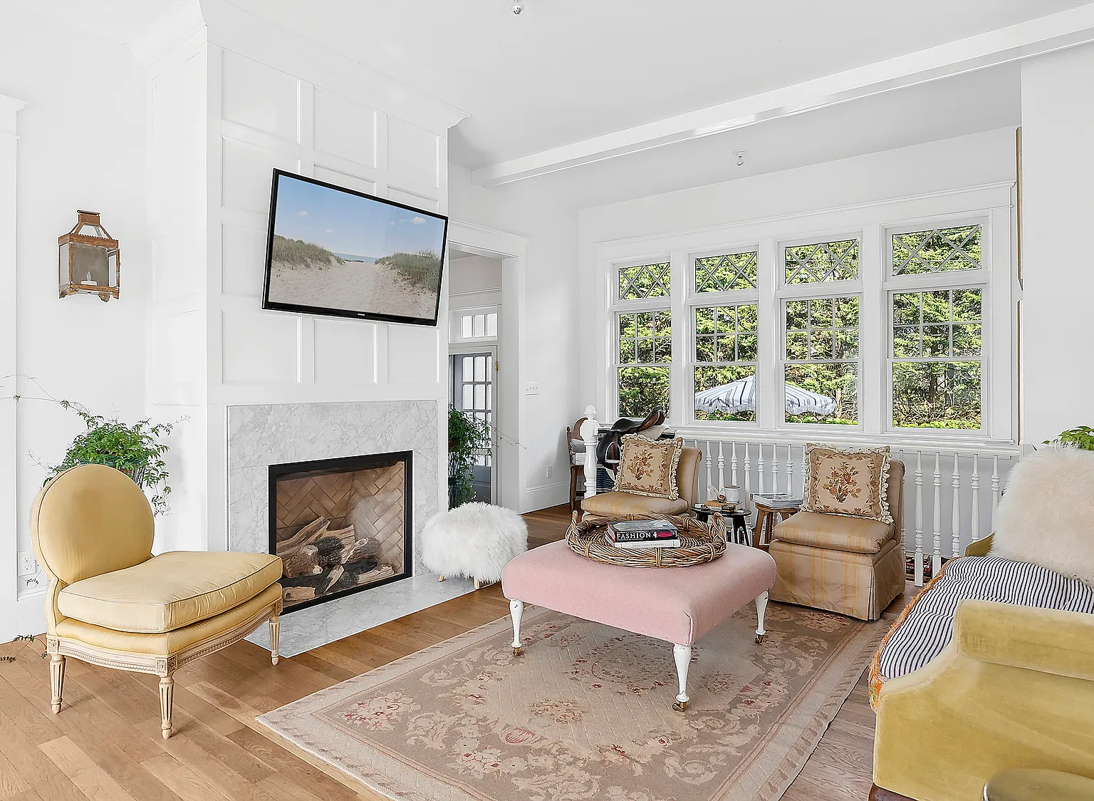 Modern East Hampton Residence — Photo 3