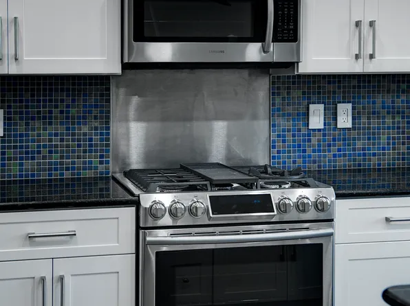 310 Amy Way #310, Cinnaminson, NJ 08077