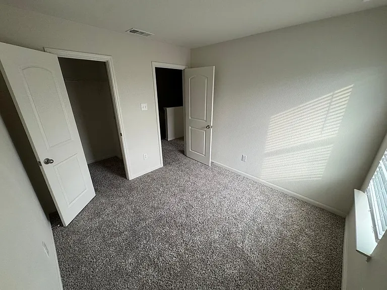 315 Marsh Ln — Photo 14