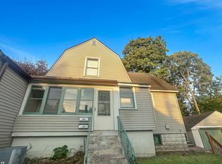 1801-1803 Oakwood Ave NE #1801, Grand Rapids, MI 49505
