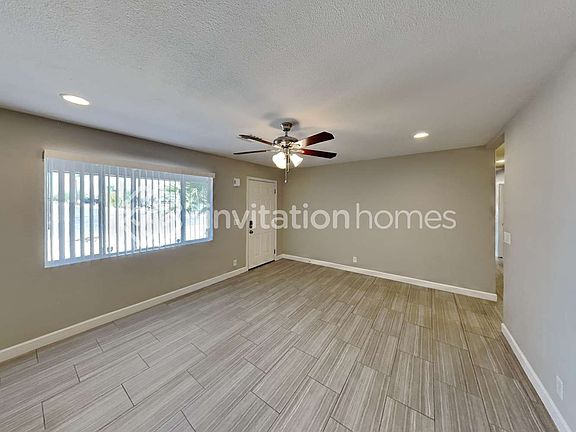 4th image of 501 N 73rd Pl