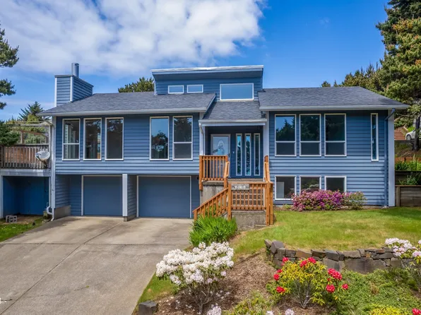 29 NE 55th St, Newport, OR 97365